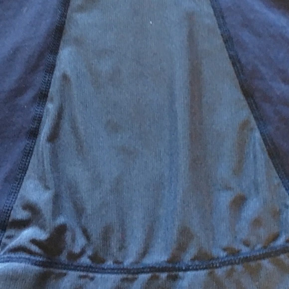 Lululemon Sweetheart Neckline Tank w/Built-In Bra - Picture 4 of 6
